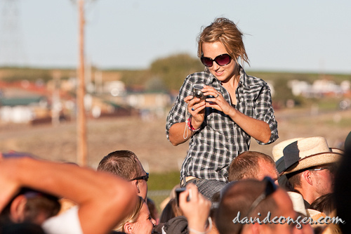 Fans at Brad Paisley's H20 World Tour