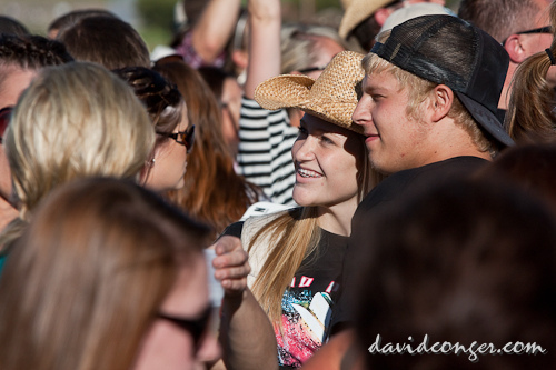 Fans at Brad Paisley's H20 World Tour