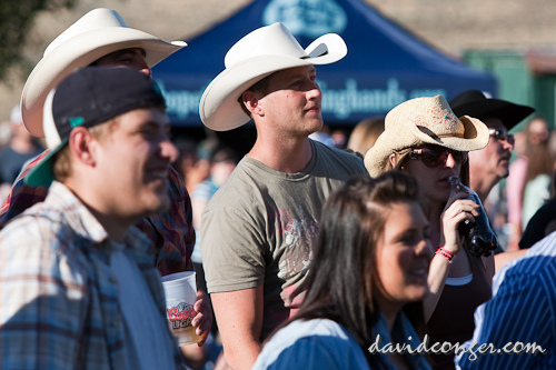 Fans at Brad Paisley's H20 World Tour